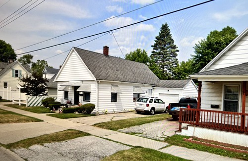 Saginaw House | Cute n cozy near hospitals