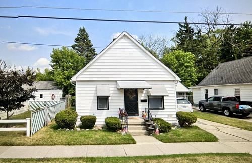 Saginaw House | Cute n cozy near hospitals