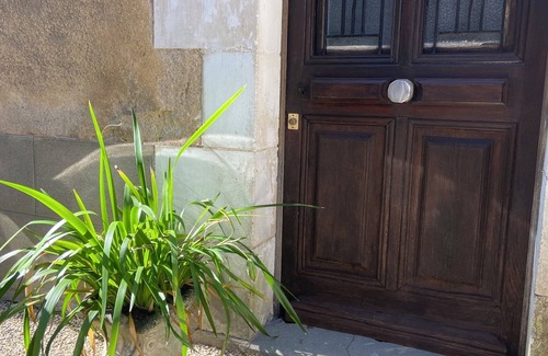 Montmorillon House | Cute newly renovated private townhouse in the town centre