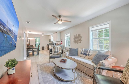 North Charleston House | Cute Park Circle Cottage - Near Cafés, Breweries & Downtown Charleston
