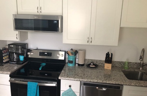 West Pensacola House | Cute, Peaceful Home, Centrally Located in West Pensacola