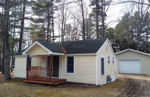 Tawas City Cottage | Cute, Petite Cottage/ East Tawas w/fishing boat access for Lake Tawas 1/8 mile