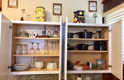 Timber Pond III Apartment | Cute, Quiet And Meticulously Kept. This Private Studio Is Close To Everything.n