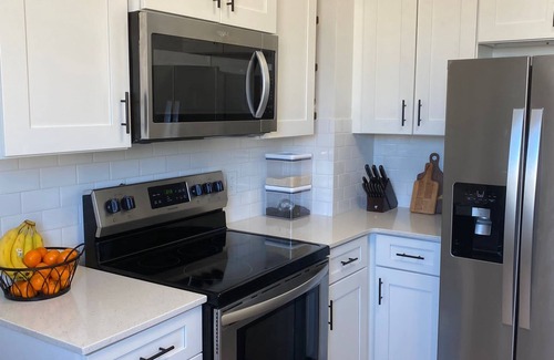 Tooele House | Cute remodeled 2 bedroom with office, long drive way, and 75” TV.