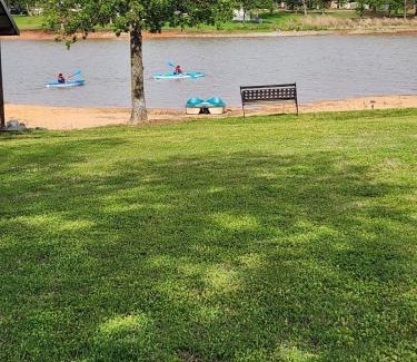 Shawnee House | Cute Shawnee Twin Lakes home sleeps 10&has it all!