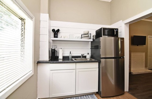 Winter Garden Apartment | Cute Studio on the Bike trail