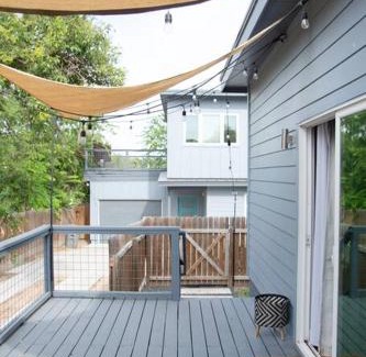 St. John - Coronado Hills House | Cute Studio with King Bed - Prime Location