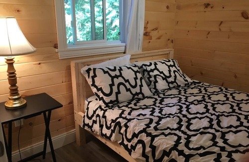 Bayfield Cottage | Cute Two Bedroom Bayfield cottage