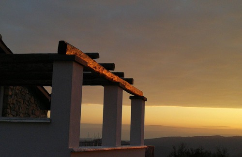 Buzet Villa | Cute vacation house surrounded by green area