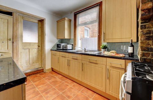 Bedford Villa | Cute Victorian House with Suntrap Garden | Good Parking eco-Service LET by SILVA