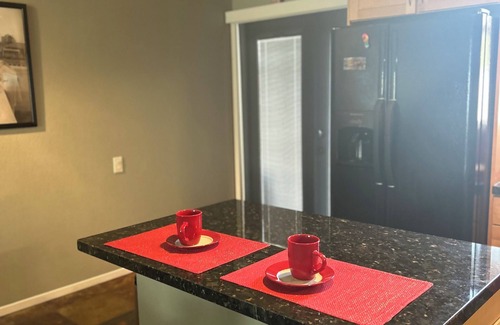 Uptown Design District Condo | CUTE walk downtown 2 bed 2 bath adore condo sleeps 4 MOVIE STAR