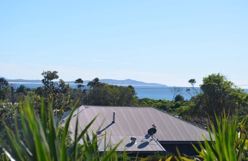 Crescent Head House | Cute, well-appointed beach house with ocean views and a short walk to all village amenities.