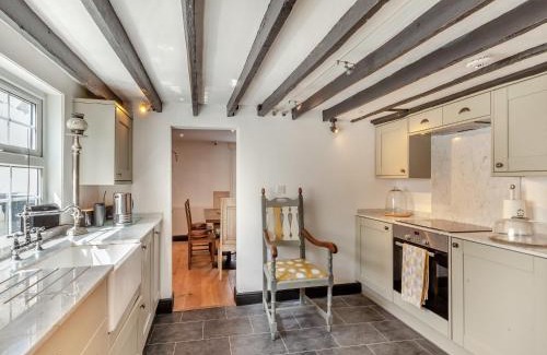 Roydon House | Cutters Cottage