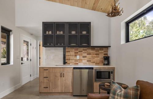 Grant House | Cutthroat Trout Cabin Near Trails Hike and Bike