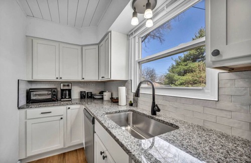 Cuyahoga Falls House | Cuyahoga Falls Retreat