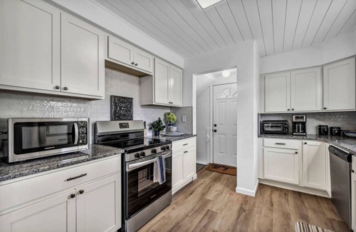 Cuyahoga Falls House | Cuyahoga Falls Retreat