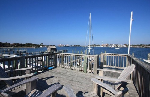 Ocracoke Villa | CV2B: Juniper B - 1st floor studio with whirlpool tub!