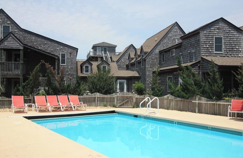 Ocracoke Villa | CV5B: Portsmouth 5B -1st floor studio with kitchenette!