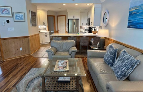 Ocracoke Villa | CV7A: North Point A -2nd floor 1BR villa with screened porch!