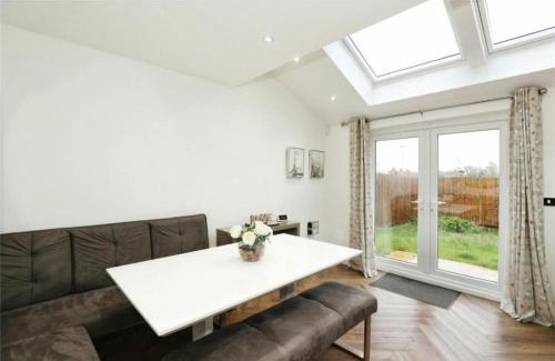 Crewe House | CW Detatched Home