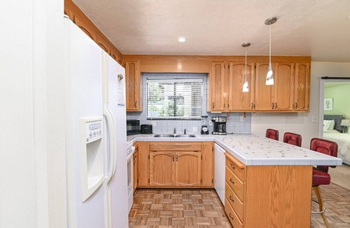 Lower Kingsbury House | CW161."The Cottonwood" -Private Hot Tub: 4 BR, 2 BA House in Stateline, Sleeps 10