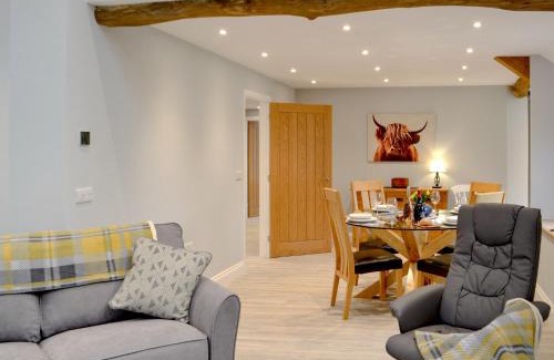 Tregaron House | Cwm Dulas