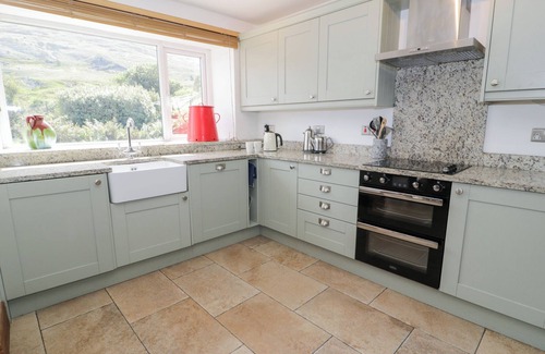 Rhiwbryfdir Cottage | CWM, pet friendly, character holiday cottage in Capel Curig