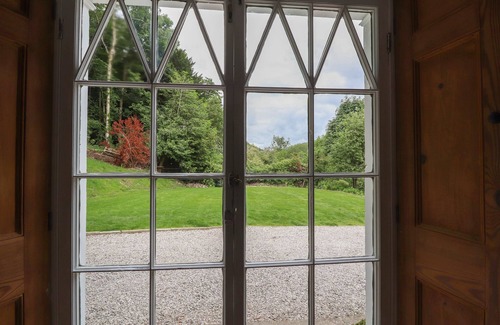 Froncysyllte Cottage | Cwmalis Hall