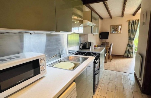 Cadoxton House | Cwmbach Cottages