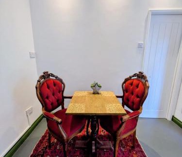 Cwmcarn Hotel | Cwmcarn Hotel & Bunkhouse