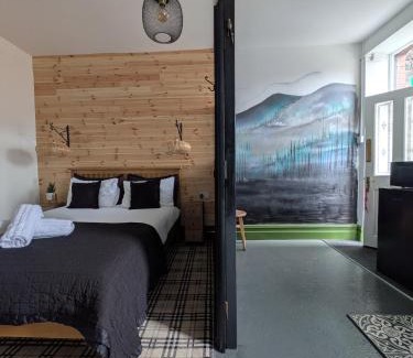 Cwmcarn Hotel | Cwmcarn Hotel & Bunkhouse