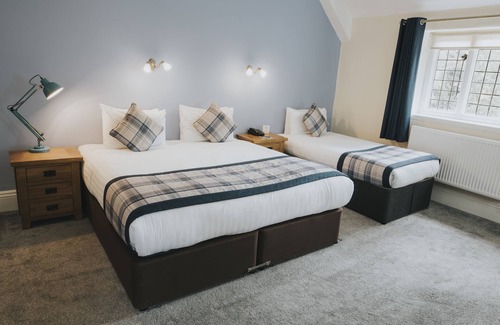 Coed-Y-Paen Hotel | Cwrt Bleddyn Hotel & Spa