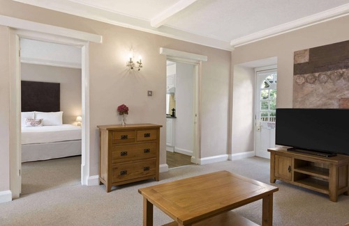 Coed-Y-Paen Hotel | Cwrt Bleddyn Hotel & Spa