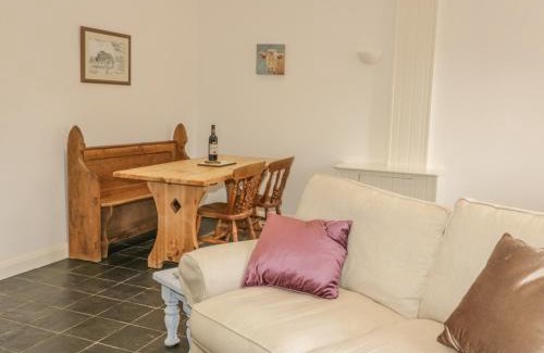 Penmon House | Cwt Blawd