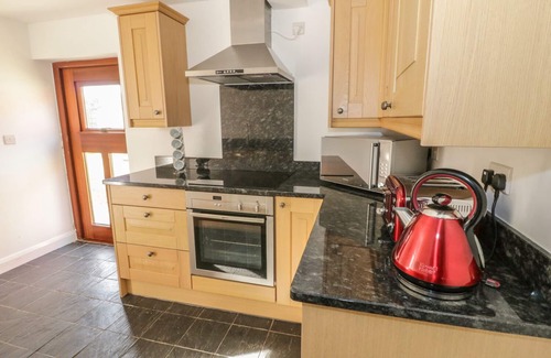 Penmon Cottage | CWT BLAWD, pet friendly, country holiday cottage in Llangoed