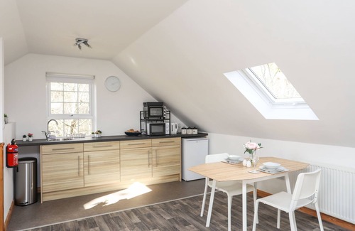 Llangefni House | CWT CI, romantic, country holiday cottage, with a garden in Llangefni