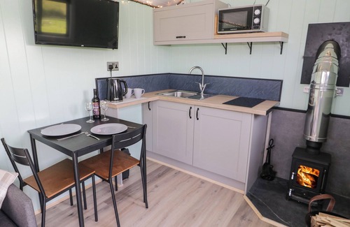 Rhyd-y-foel Cottage | Cwtch Winnie Shepherds Hut