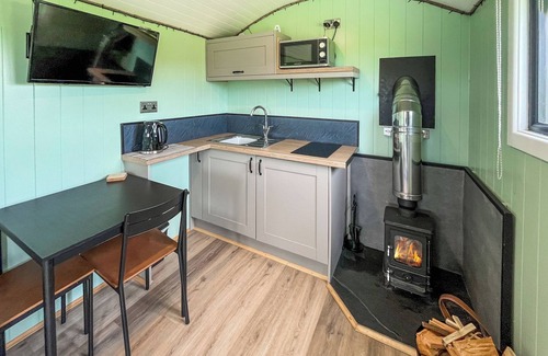 Rhyd-y-foel Cottage | Cwtch Winnie - UK49708