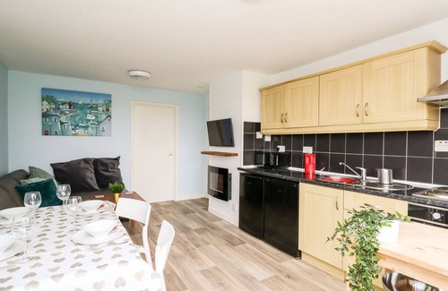 New Quay Cottage | CWTSH CRAGEN, pet friendly, character holiday cottage in New Quay