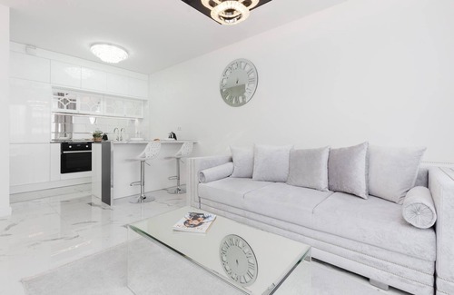 Mokotow Apartment | Cybernetyki 15 | Apartment | Parking