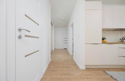 Mokotow Apartment | Cybernetyki 7H | Apartment | Parking | Desk