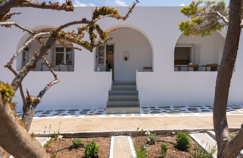 Paros Cottage | Cycladic Countryside House