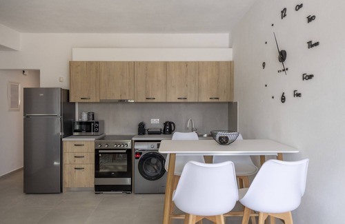 Krotiri Apartment | Cycladic Sunlight 2bedroom House