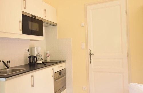 Montbrun-les-Bains Apartment | Cycling Escape in Montbrun