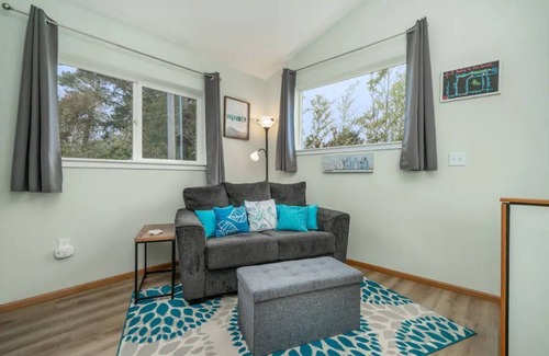Newport Cottage | Cypress Cottage: Fabulous and Serene in Nye Beach