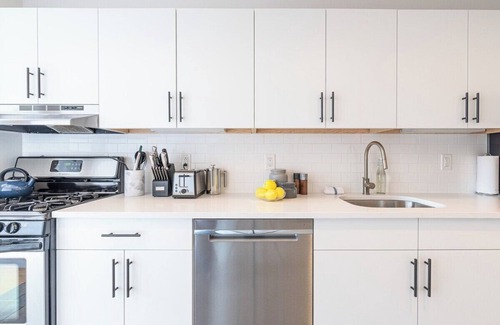 Central Park North Apartment | Cypress Court III by Rove Travel | 1BR Harlem Apt
