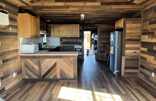 Venice Boat Rental | Cypress Cove Houseboat