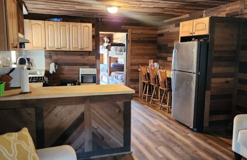 Venice Boat Rental | Cypress Cove Houseboat