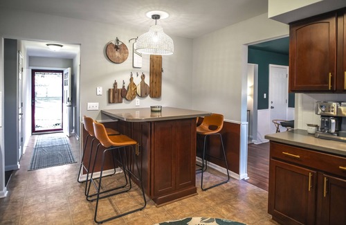 Newburgh House | Cypress House Newburgh, Cypress House - A Curated, Comfortable, Charming Home near the Historic Down
