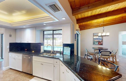Biggar House | Cypress House Private SALTWATER pool. Great location, 7 miles to the beach!